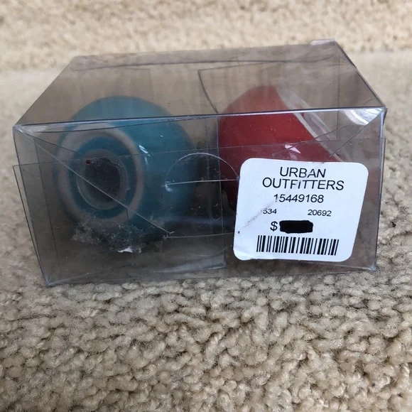 Urban Outfitters Salt and Pepper Shakers - Picture 6 of 6